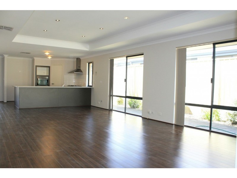 19 Frankenia Turn, Success WA 6164