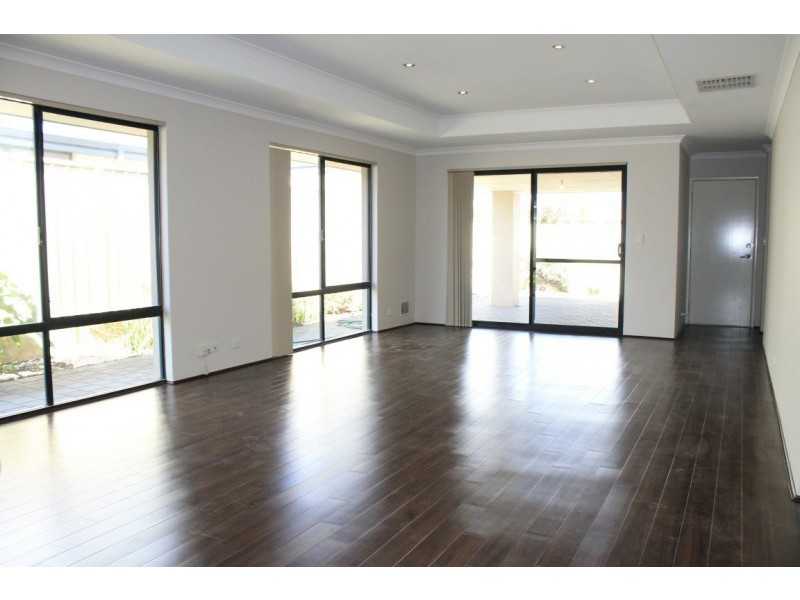 19 Frankenia Turn, Success WA 6164