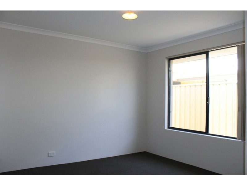 19 Frankenia Turn, Success WA 6164