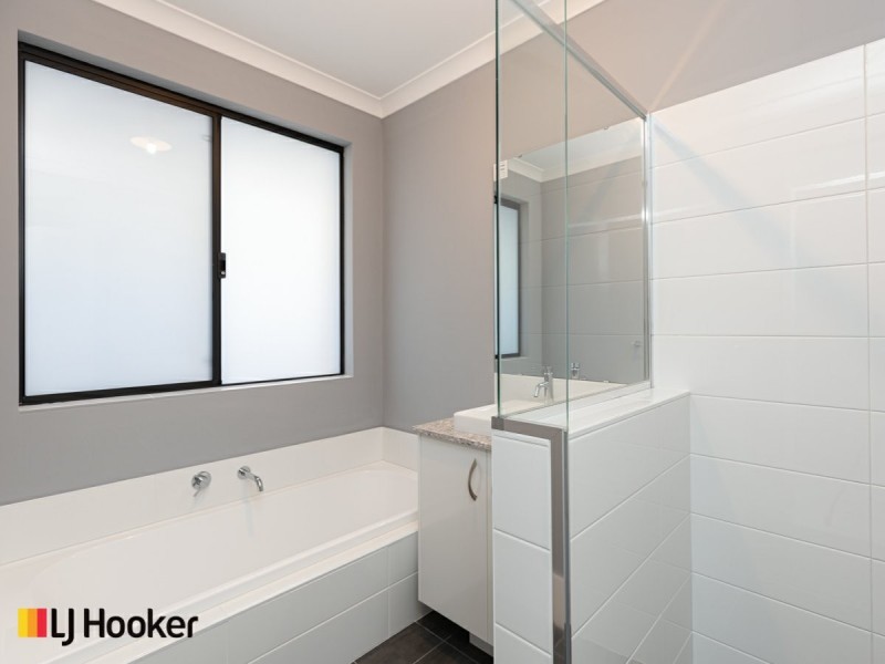 3 Wye View, Success WA 6164