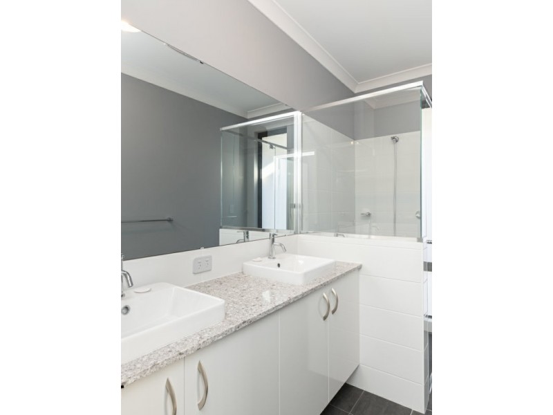 3 Wye View, Success WA 6164