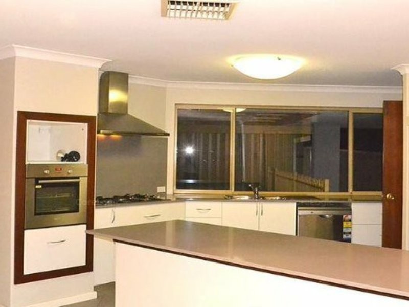 27 Blandfield Way, Parkwood WA 6147