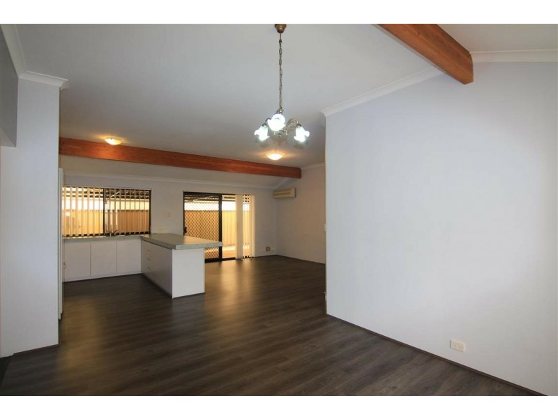 18 Greenland Boulevard, Canning Vale WA 6155