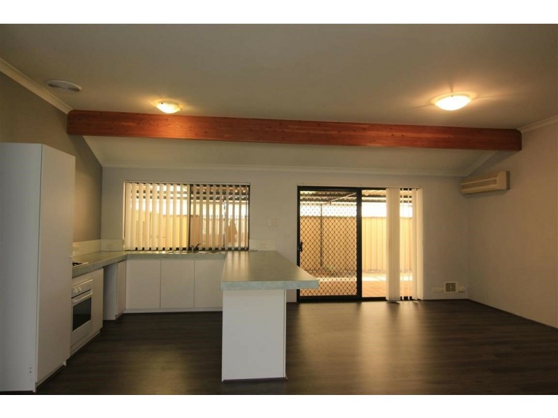 18 Greenland Boulevard, Canning Vale WA 6155