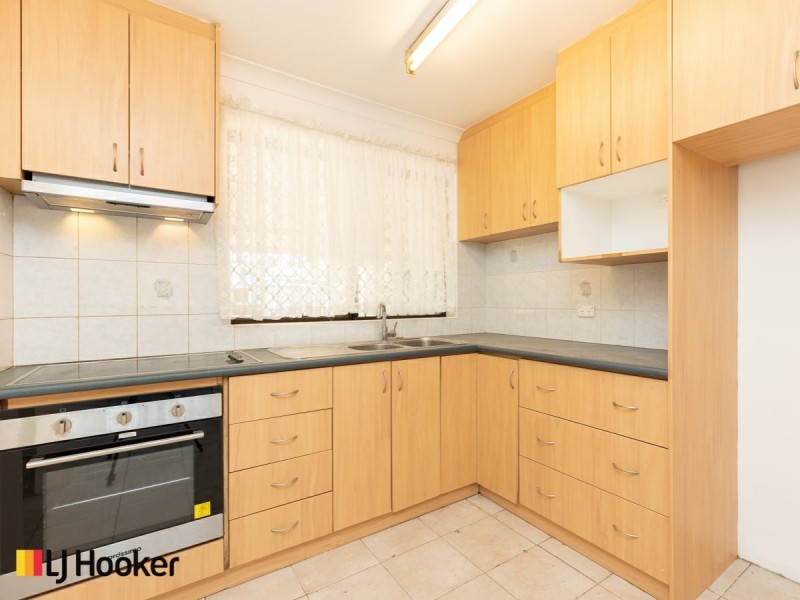 16 Tarndale Way, South Lake WA 6164