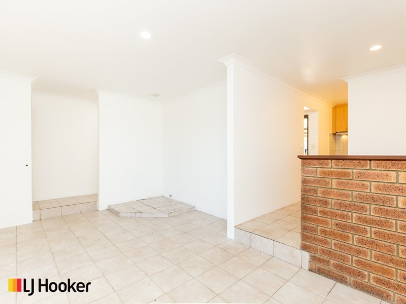 16 Tarndale Way, South Lake WA 6164