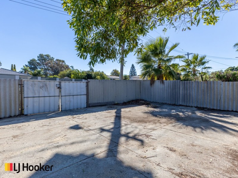 16 Tarndale Way, South Lake WA 6164
