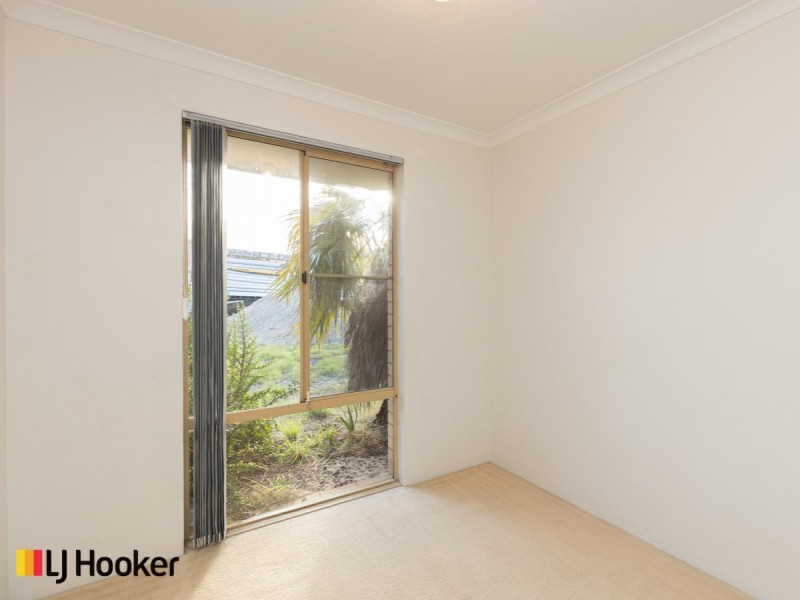 93 Bolderwood Drive, South Lake WA 6164