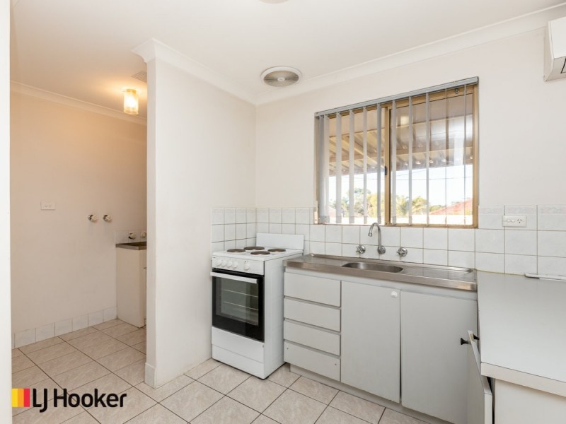 93 Bolderwood Drive, South Lake WA 6164