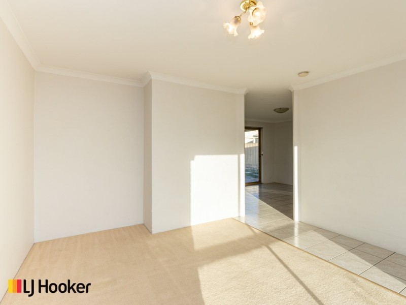 93 Bolderwood Drive, South Lake WA 6164