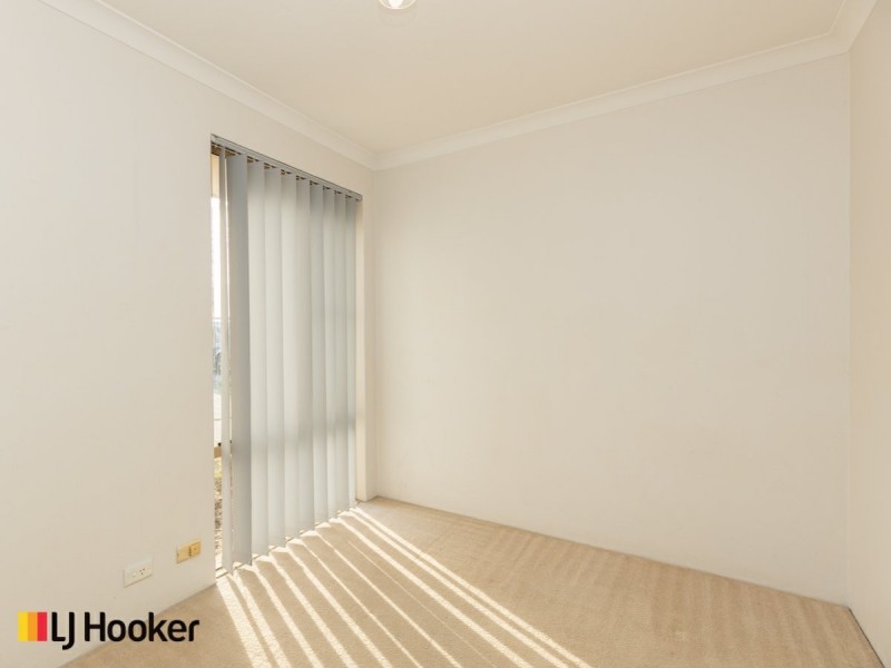 93 Bolderwood Drive, South Lake WA 6164