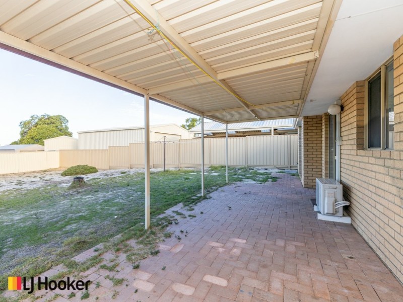 93 Bolderwood Drive, South Lake WA 6164