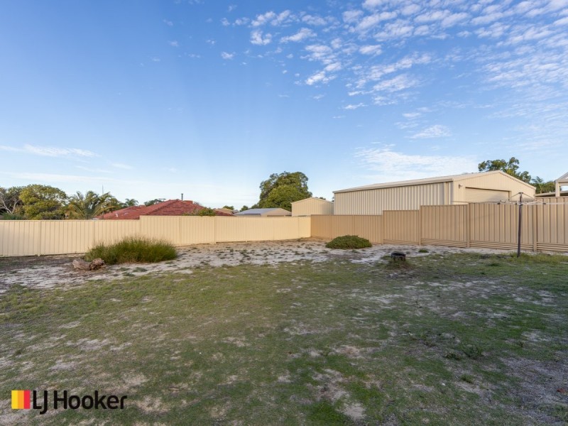 93 Bolderwood Drive, South Lake WA 6164