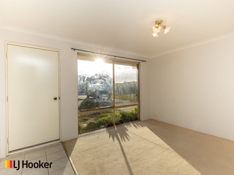 93 Bolderwood Drive, South Lake WA 6164