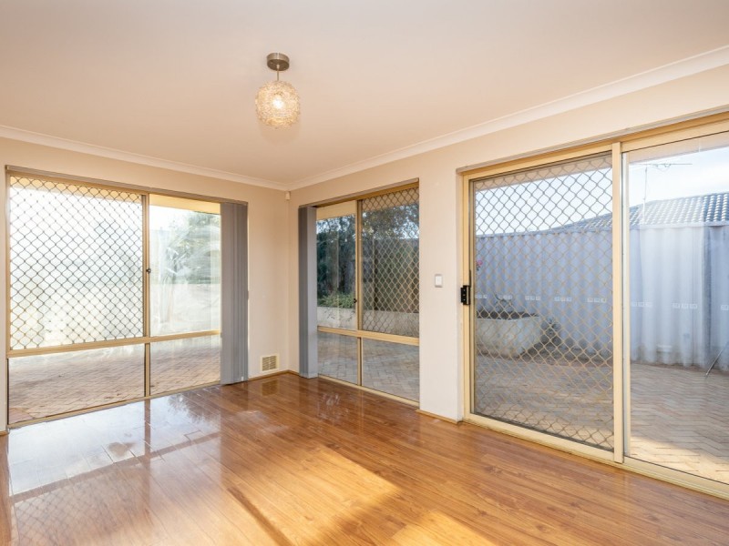 4 Prockter Gardens, Leda WA 6170