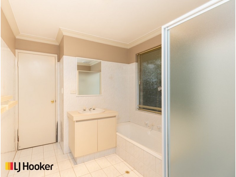 4 Itea Place, South Lake WA 6164