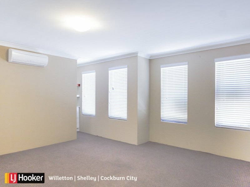 18 Marseille Gardens, Piara Waters WA 6112