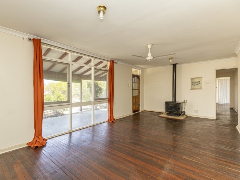 59 Watling Avenue, Lynwood WA 6147