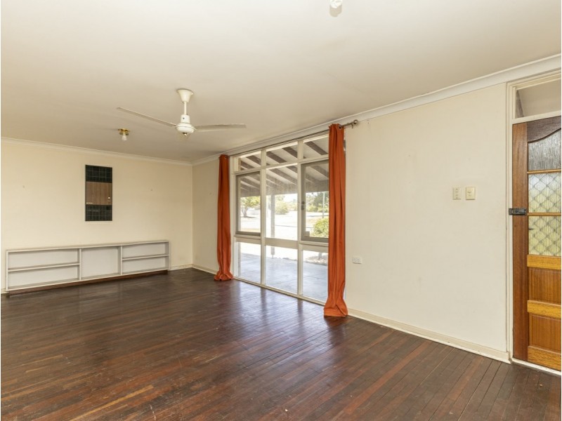 59 Watling Avenue, Lynwood WA 6147