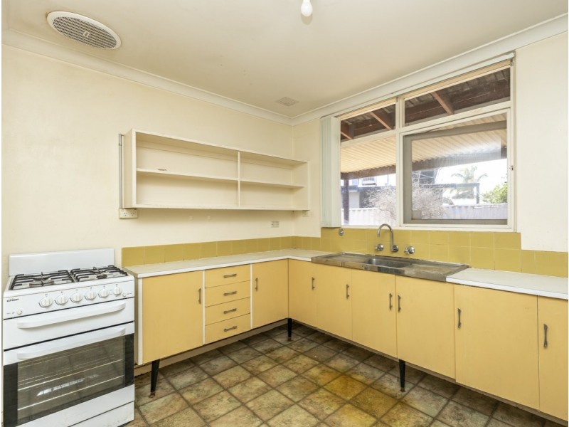 59 Watling Avenue, Lynwood WA 6147
