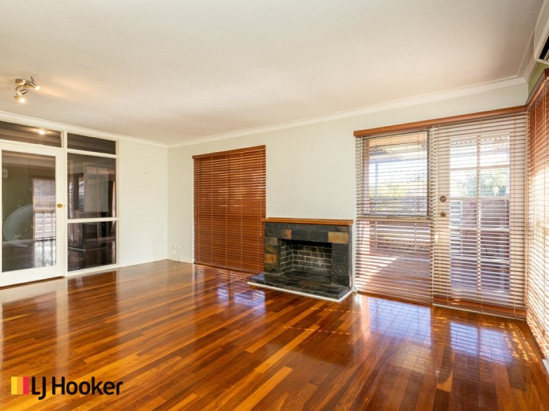 9 Vesta Crescent, Shelley WA 6148