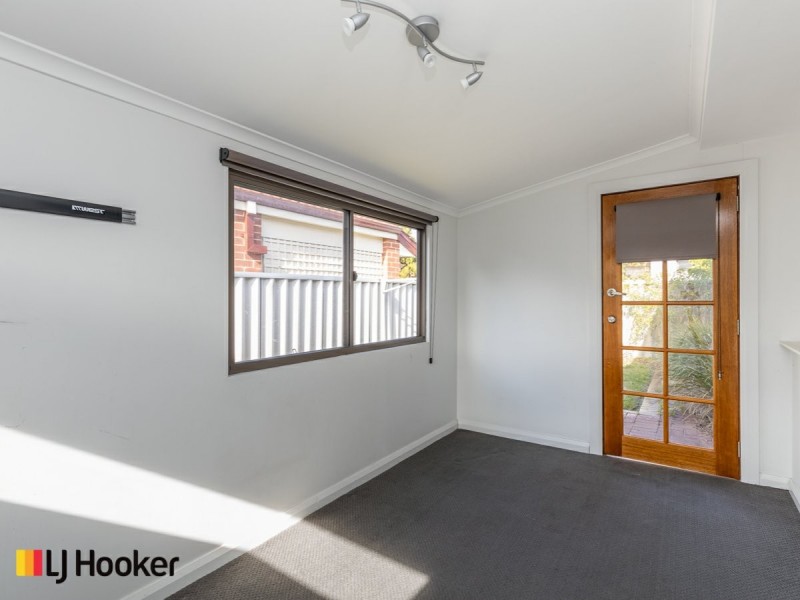 9 Vesta Crescent, Shelley WA 6148