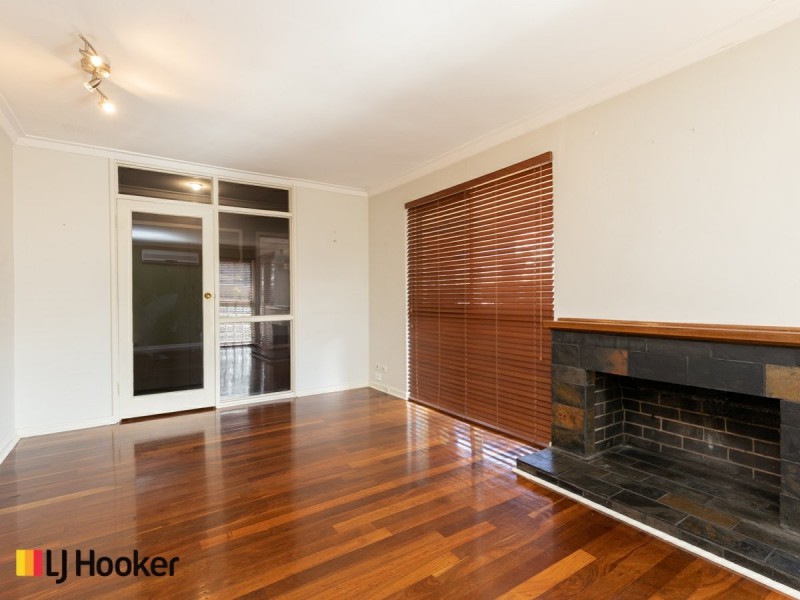 9 Vesta Crescent, Shelley WA 6148