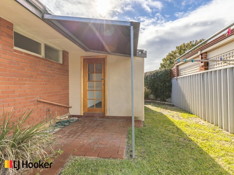 9 Vesta Crescent, Shelley WA 6148