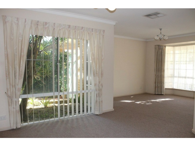1/435B Riverton Drive, Shelley WA 6148