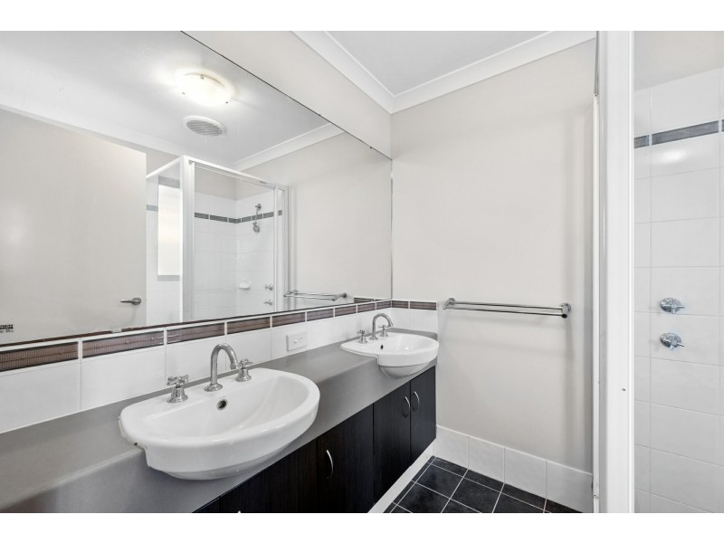 28 Fairlie Drive, Canning Vale WA 6155