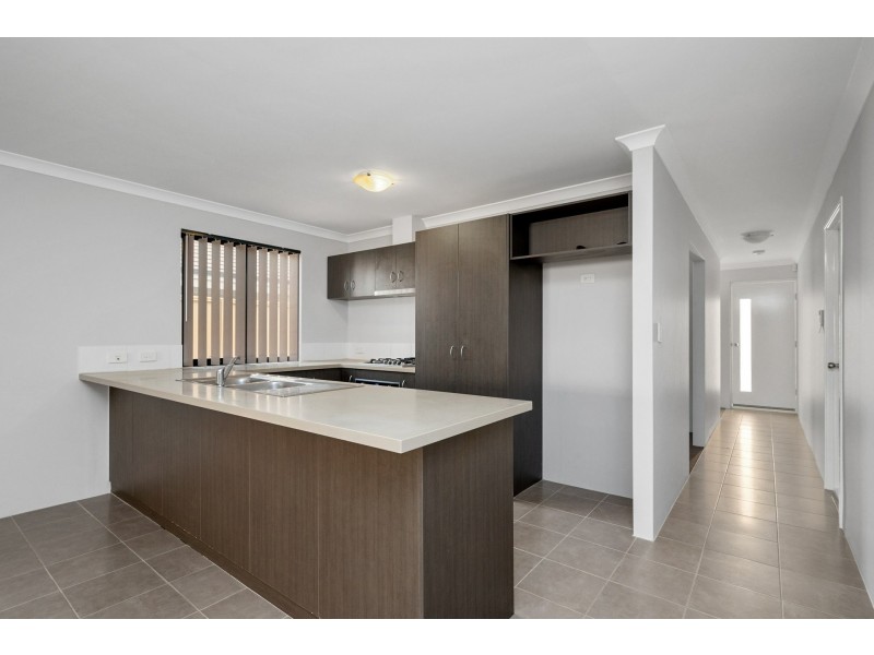 28 Fairlie Drive, Canning Vale WA 6155