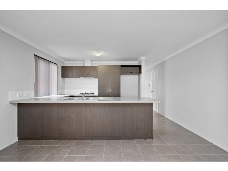 28 Fairlie Drive, Canning Vale WA 6155