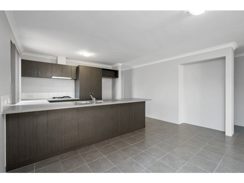 28 Fairlie Drive, Canning Vale WA 6155