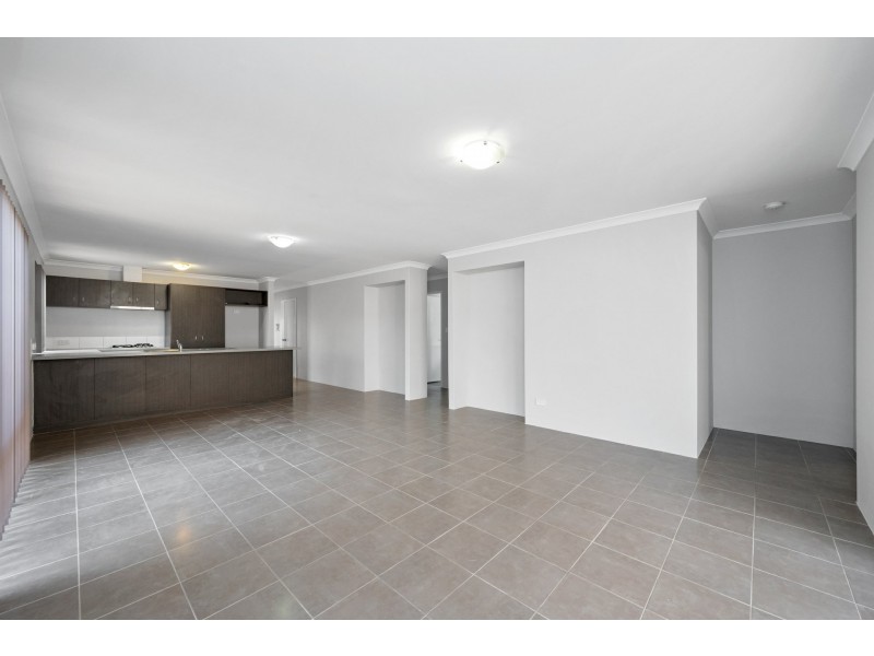 28 Fairlie Drive, Canning Vale WA 6155