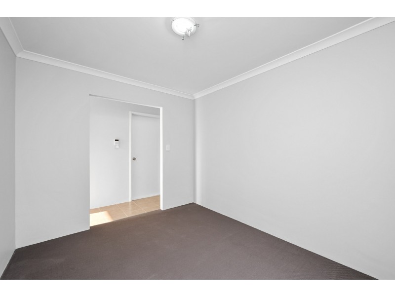 28 Fairlie Drive, Canning Vale WA 6155