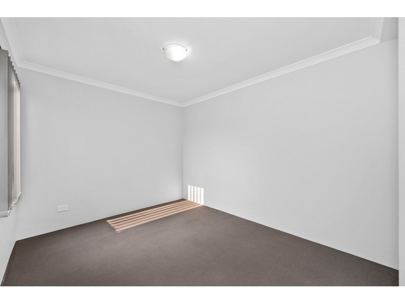 28 Fairlie Drive, Canning Vale WA 6155