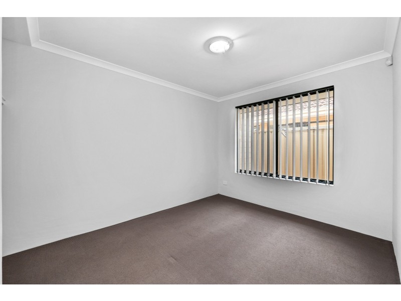 28 Fairlie Drive, Canning Vale WA 6155