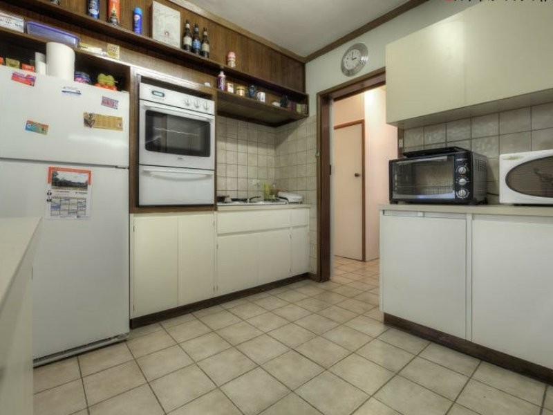 28 Edinburgh Road, Forrestfield WA 6058