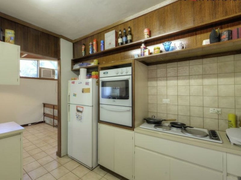 28 Edinburgh Road, Forrestfield WA 6058