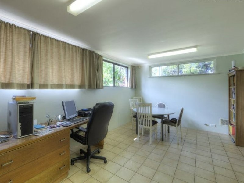 28 Edinburgh Road, Forrestfield WA 6058