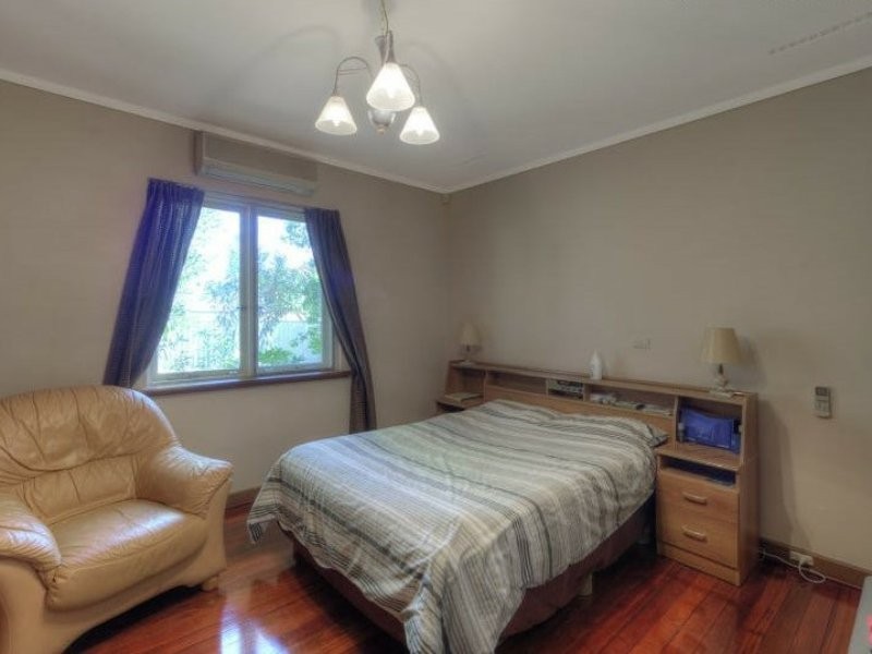 28 Edinburgh Road, Forrestfield WA 6058