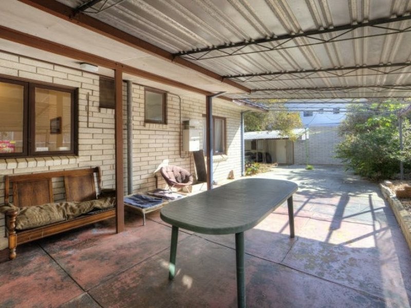 28 Edinburgh Road, Forrestfield WA 6058