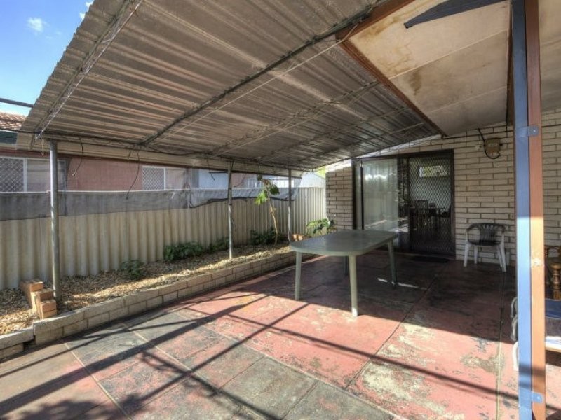 28 Edinburgh Road, Forrestfield WA 6058