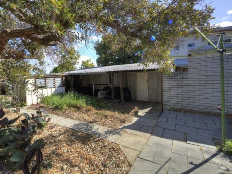 28 Edinburgh Road, Forrestfield WA 6058