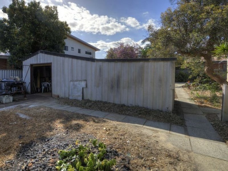 28 Edinburgh Road, Forrestfield WA 6058