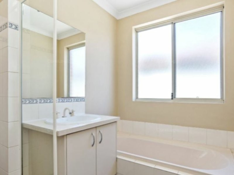 2/254 High Road, Riverton WA 6148