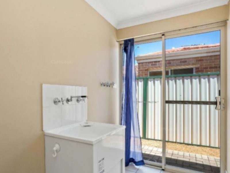 2/254 High Road, Riverton WA 6148