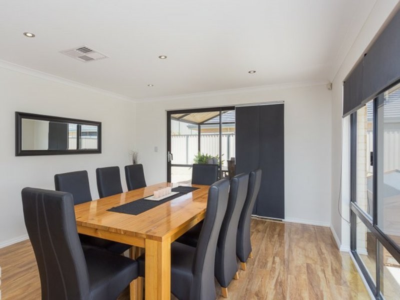 4 Belmore Bend, Parkwood WA 6147