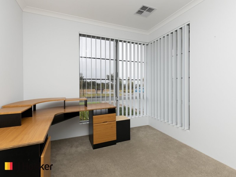 33 Lewisham Vista, Success WA 6164