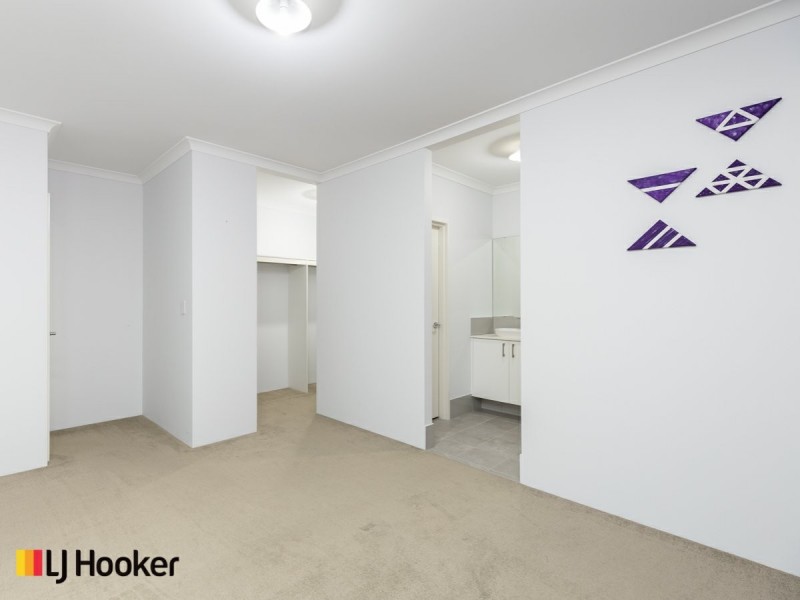 33 Lewisham Vista, Success WA 6164